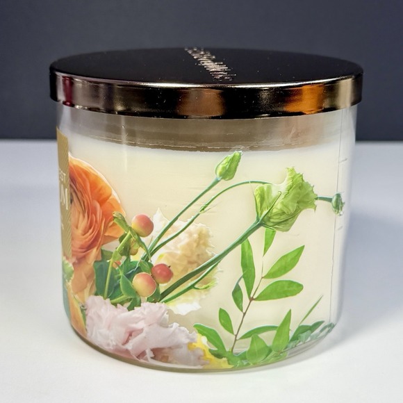 Bath & Body Works Brightest Bloom 3 Wick Scented Candle Floral 14.5 oz NEW - Picture 6 of 10